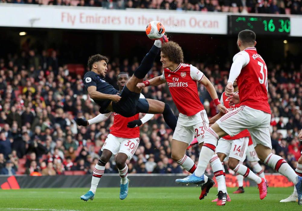  鲍恩传射建功西汉姆联主场战胜埃弗顿逃离降级区